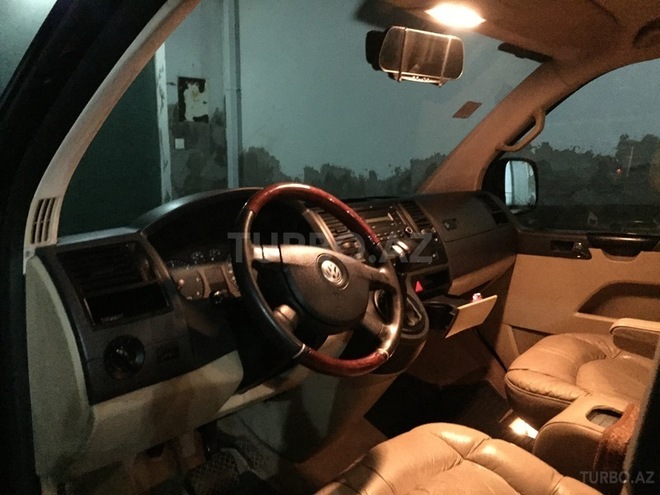 Volkswagen Caravelle 2008, 125,000 km - 2.5 l - Bakı