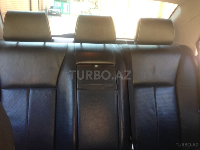Mercedes E 240 2000, 210,000 km - 2.4 l - Bakı