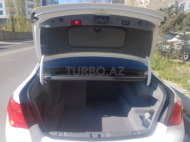 BMW 750 2009, 83,000 km - 4.4 l - Bakı