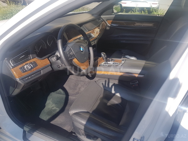 BMW 750 2009, 83,000 km - 4.4 l - Bakı
