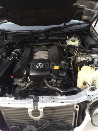 Mercedes E 240 2001, 189,200 km - 2.6 l - Bakı