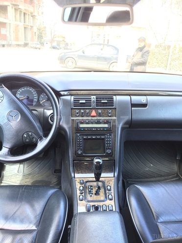 Mercedes E 240 2001, 189,200 km - 2.6 l - Bakı