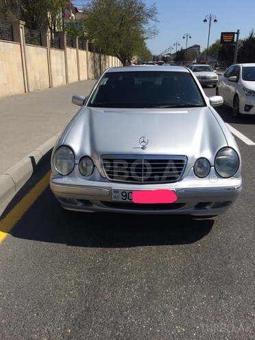 Mercedes E 240 2001, 189,200 km - 2.6 l - Bakı