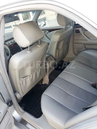 Mercedes E 240 2002, 124,000 km - 2.6 l - Bakı