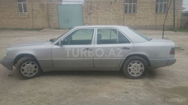 Mercedes E 250 1991, 332,150 km - 2.5 l - Gəncə