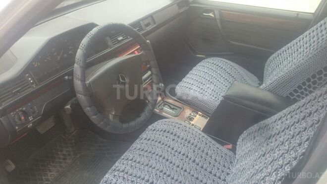 Mercedes E 250 1991, 332,150 km - 2.5 l - Gəncə