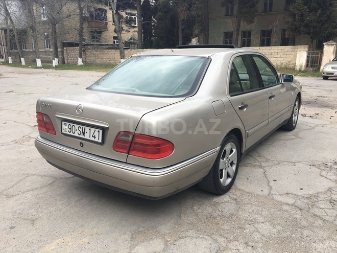Mercedes E 280 1998, 160,000 km - 2.8 l - Sumqayıt