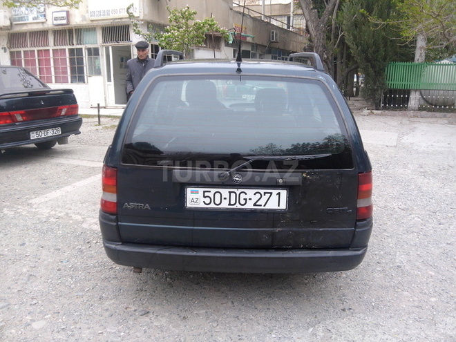 Opel Astra 1993, 250,000 km - 1.6 л - Sumqayıt