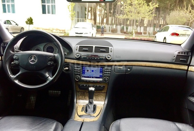 Mercedes E 350 2007, 180,000 km - 3.5 l - Bakı