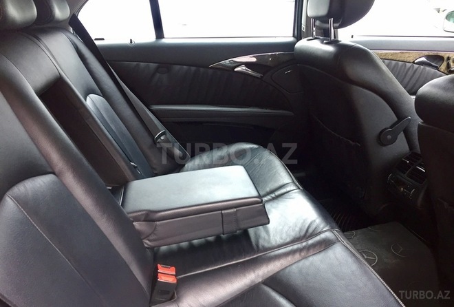 Mercedes E 350 2007, 180,000 km - 3.5 l - Bakı