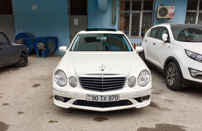Mercedes E 350 2007, 180,000 km - 3.5 l - Bakı