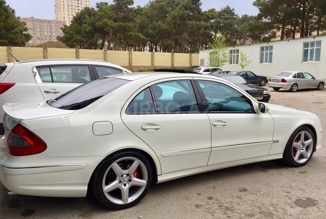Mercedes E 350 2007, 180,000 km - 3.5 l - Bakı