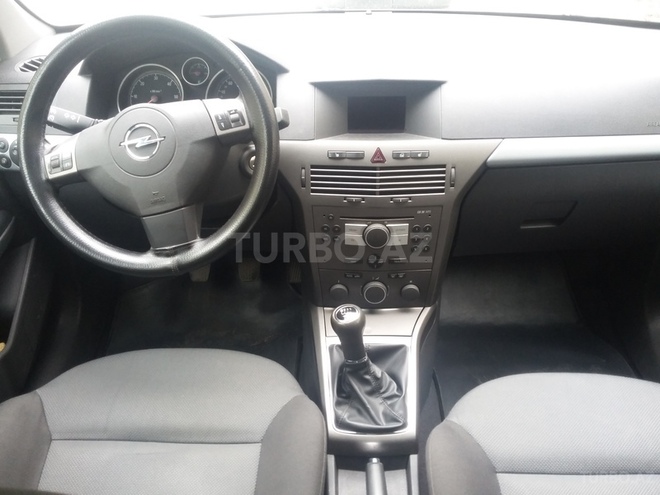 Opel Astra 2005, 205,000 km - 1.9 l - Bakı