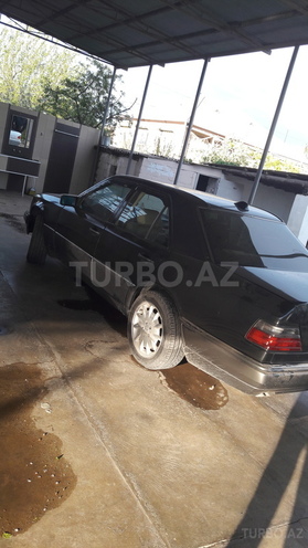 Mercedes E 300 1991, 330,000 km - 3.0 l - Sabirabad