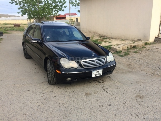 Mercedes C 240 2003, 243,000 km - 2.4 l - Şirvan