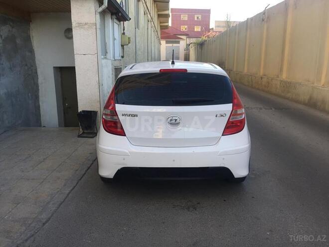 Hyundai i30 2011, 106,900 km - 1.6 л - Bakı