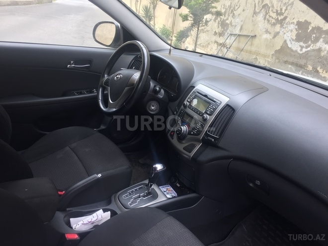 Hyundai i30 2011, 106,900 km - 1.6 л - Bakı