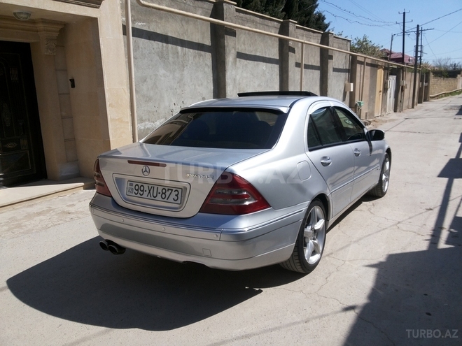 Mercedes C 200 2001, 260,000 km - 2.0 л - Bakı