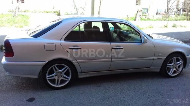 Mercedes C 180 1999, 298,000 km - 1.8 l - Bakı