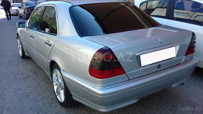 Mercedes C 180 1999, 298,000 km - 1.8 l - Bakı