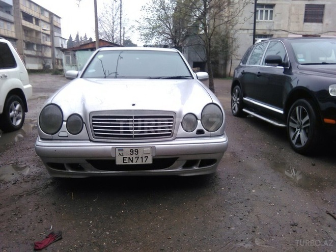 Mercedes E 220 1997, 350,000 km - 3.0 l - Göygöl