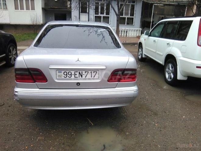 Mercedes E 220 1997, 350,000 km - 3.0 l - Göygöl