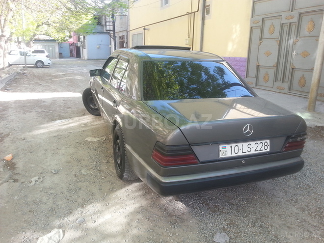 Mercedes E 250 1989, 350,000 km - 2.5 l - Bakı
