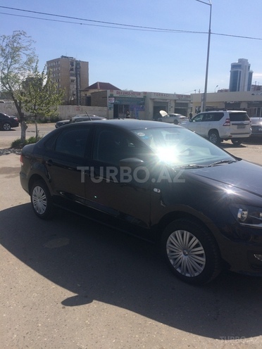 Volkswagen Polo 2015, 15,000 km - 1.6 л - Sumqayıt