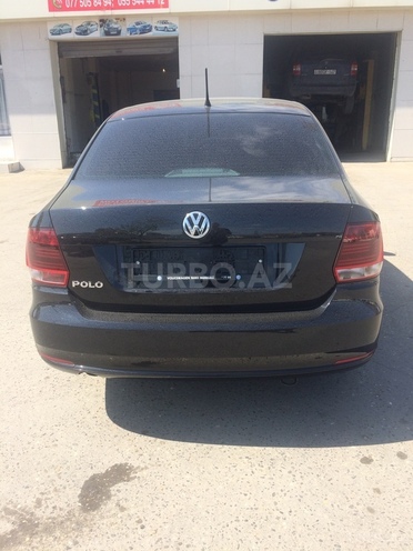 Volkswagen Polo 2015, 15,000 km - 1.6 л - Sumqayıt