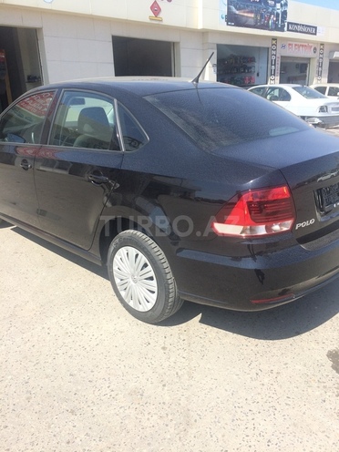 Volkswagen Polo 2015, 15,000 km - 1.6 л - Sumqayıt