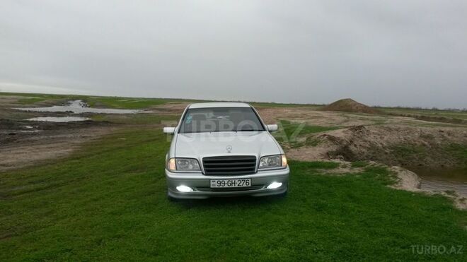 Mercedes C 220 1999, 229,000 km - 2.2 l - Bakı