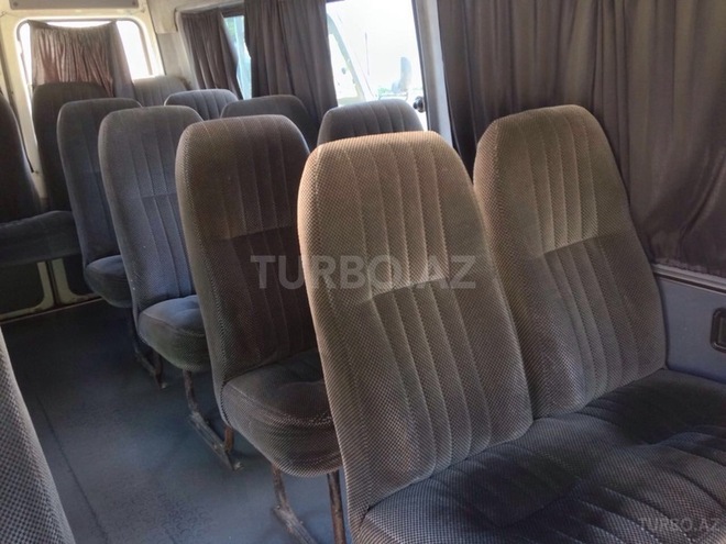 Mercedes Sprinter 208 1997, 430,057 km - 2.3 л - Qusar