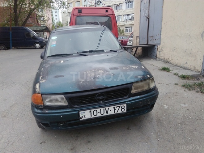 Opel Astra 1997, 200,000 km - 1.6 l - Sumqayıt