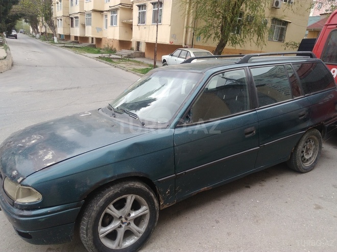 Opel Astra 1997, 200,000 km - 1.6 l - Sumqayıt