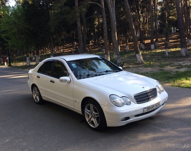 Mercedes C 220 2001, 230,000 km - 2.1 l - Sumqayıt