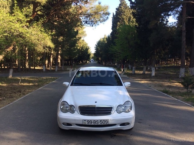 Mercedes C 220 2001, 230,000 km - 2.1 l - Sumqayıt
