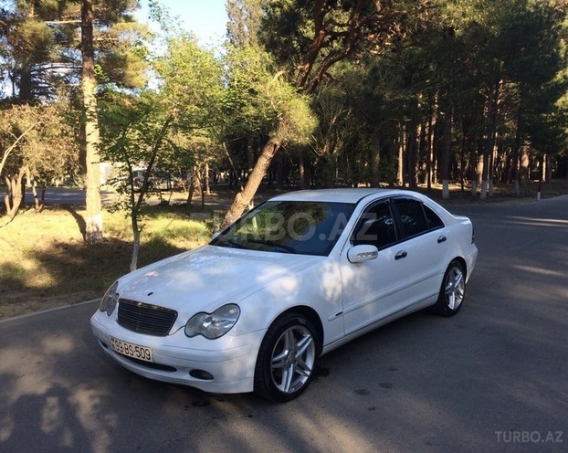 Mercedes C 220 2001, 230,000 km - 2.1 l - Sumqayıt