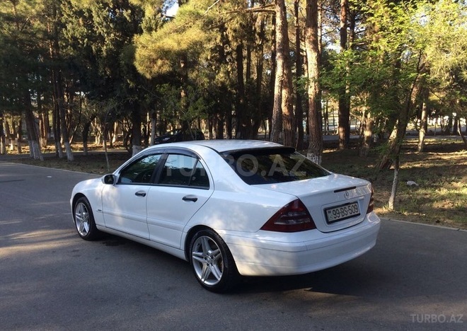 Mercedes C 220 2001, 230,000 km - 2.1 l - Sumqayıt