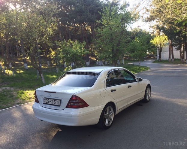 Mercedes C 220 2001, 230,000 km - 2.1 l - Sumqayıt