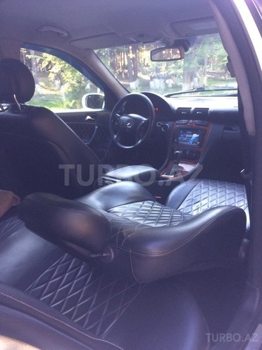 Mercedes C 220 2001, 230,000 km - 2.1 l - Sumqayıt