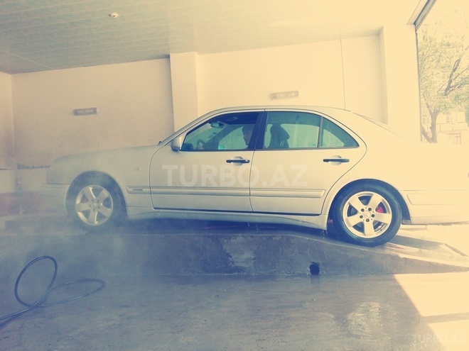 Mercedes E 240 1998, 257,000 km - 2.4 l - Bakı