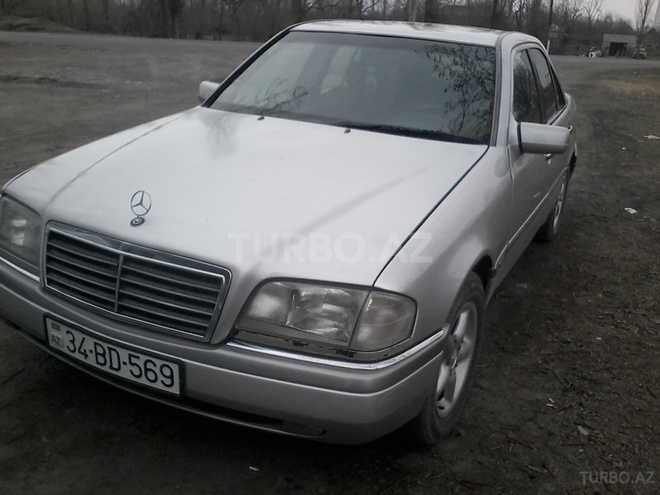 Mercedes C 180 1995, 25,000 km - 1.8 л - Qax