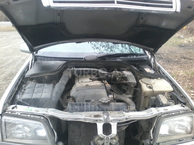 Mercedes C 180 1995, 25,000 km - 1.8 л - Qax