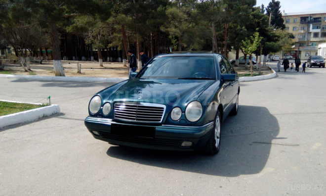 Mercedes E 220 1998, 390,000 km - 2.2 l - Bakı