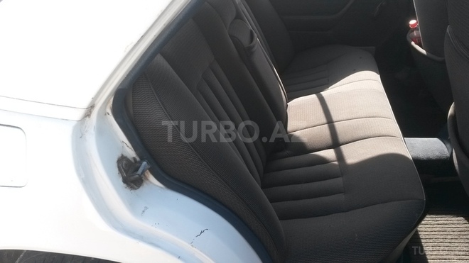 Mercedes E 200 1992, 176,000 km - 2.0 л - Bakı