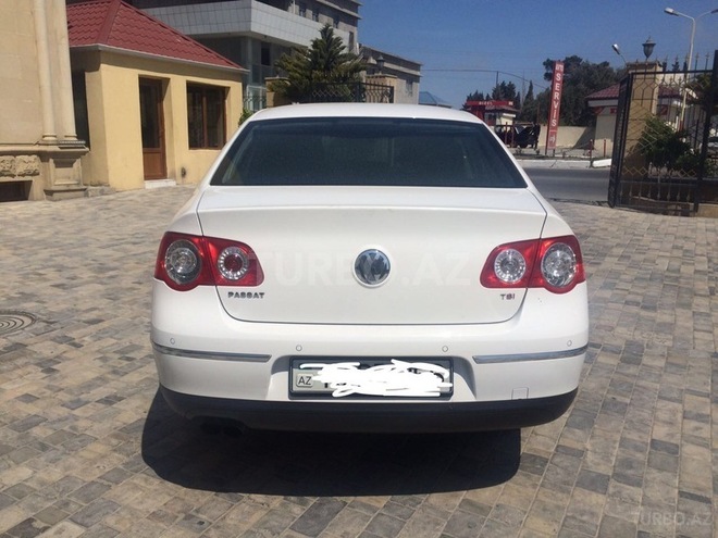 Volkswagen Passat 2011, 110,379 km - 1.8 л - Bakı