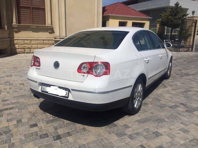 Volkswagen Passat 2011, 110,379 km - 1.8 л - Bakı