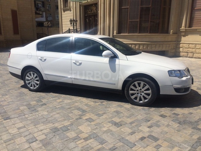Volkswagen Passat 2011, 110,379 km - 1.8 л - Bakı