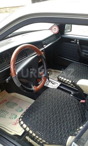 Mercedes 190 1993, 303,000 km - 2.0 l - Bakı