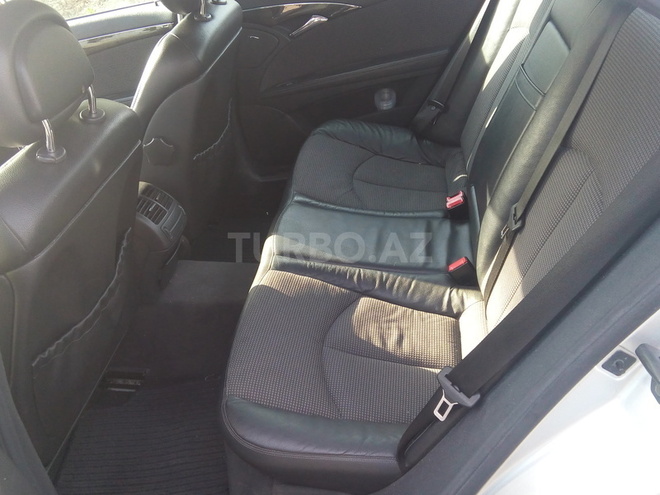 Mercedes E 270 2003, 270,000 km - 2.7 l - Bakı